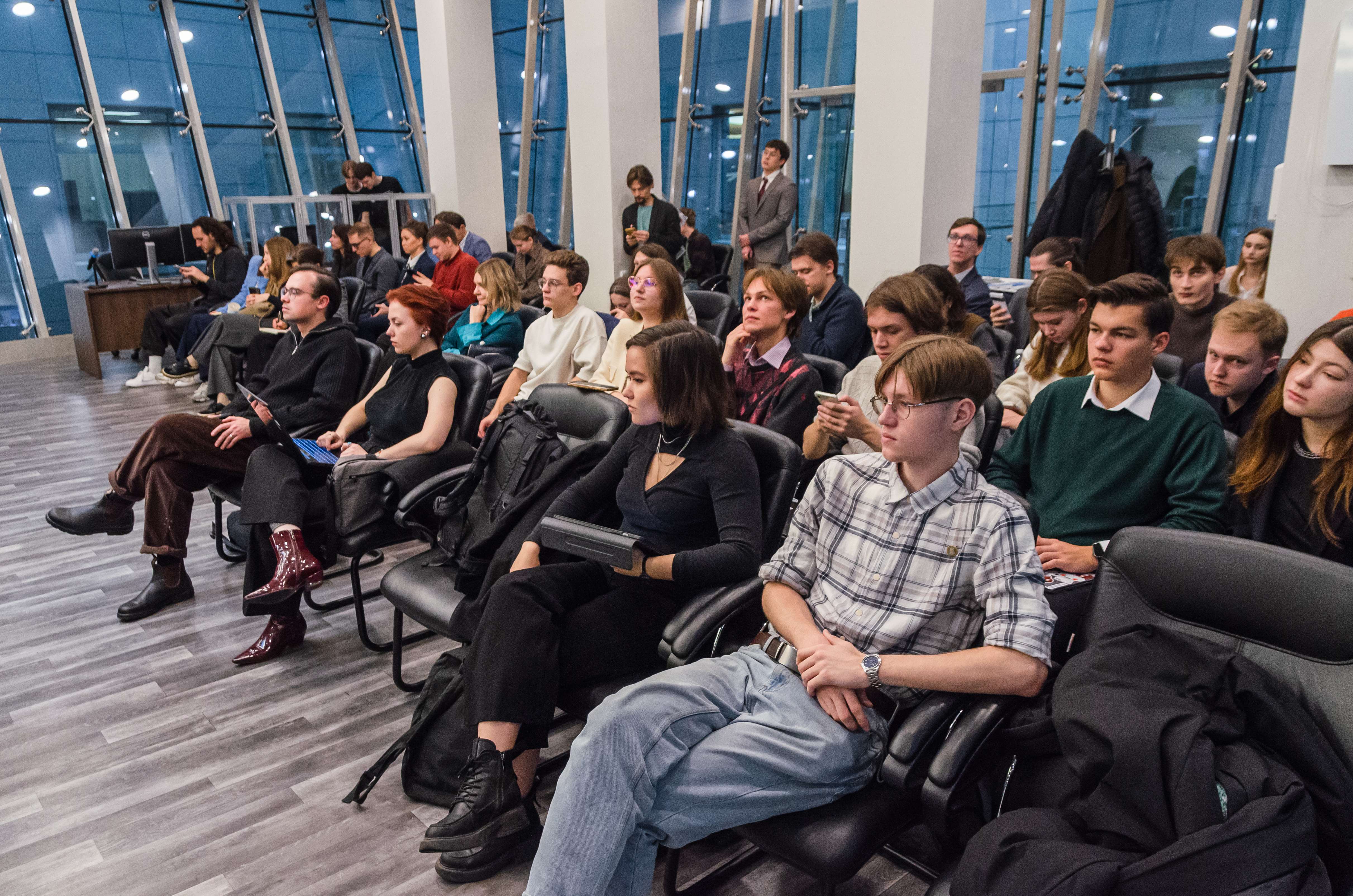 Зрители дискуссии о том, как урбанистика изменилась за 15 лет. Конференция имени А.А. Высоковского, 2025